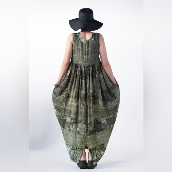 Elegant Green Maxi Dress - Picture 4 of 16